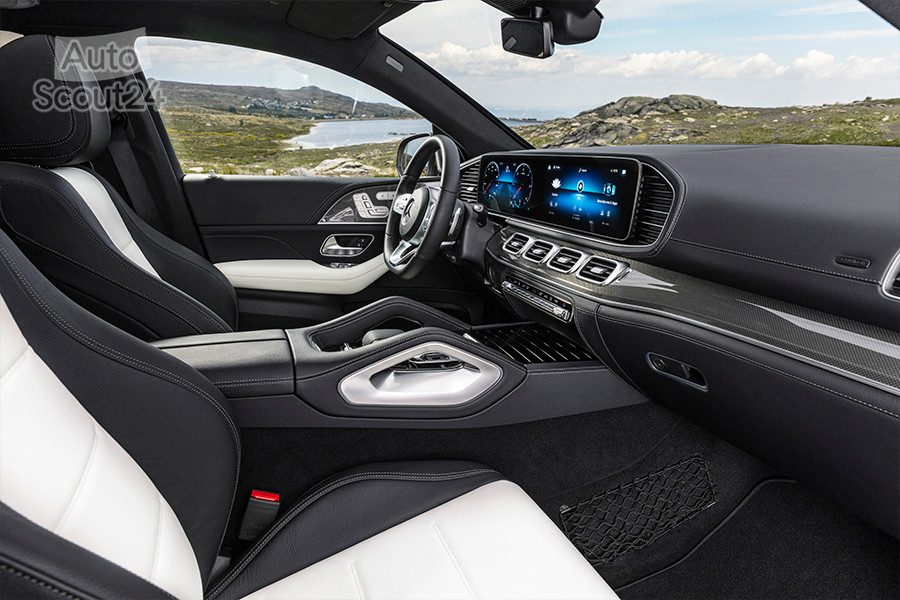 foto mercedes benz gele coup‚ plazas delanteras.jpg