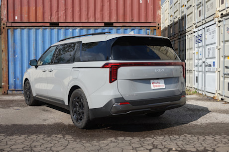 Editorial 2025 kia carnival jl 15