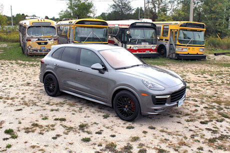 Editorial 2016 porsche cayenne gts pb 01
