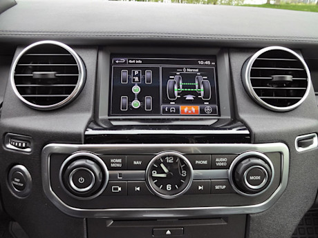 Editorial 2015 land rover lr4 hse luxury sh 33