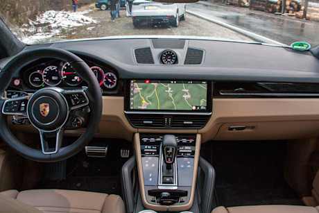 Editorial 2019 porsche cayenne e hybrid 21 lw