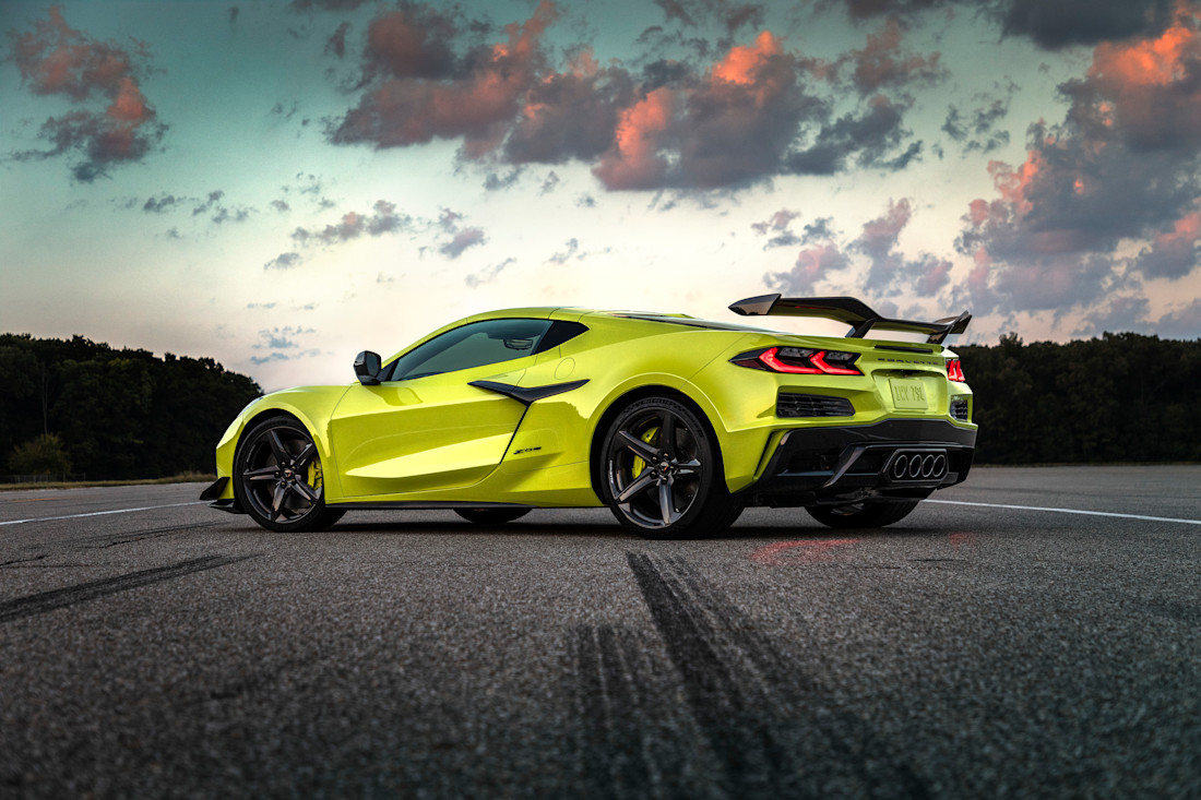 2024-chevrolet-corvette-z06-301