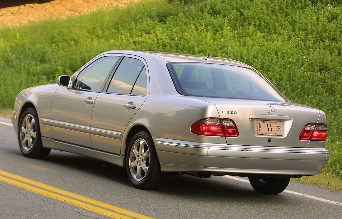 mercedes-benz-320-back