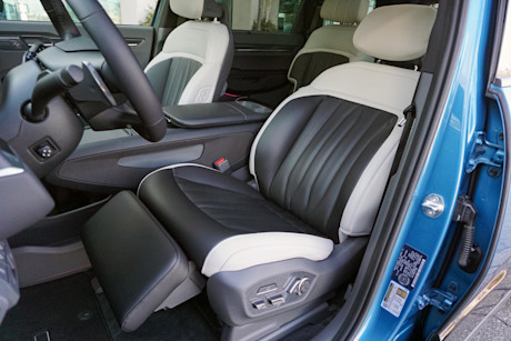 Editorial 2024 kia ev9 land gt line awd td 240417 17 di