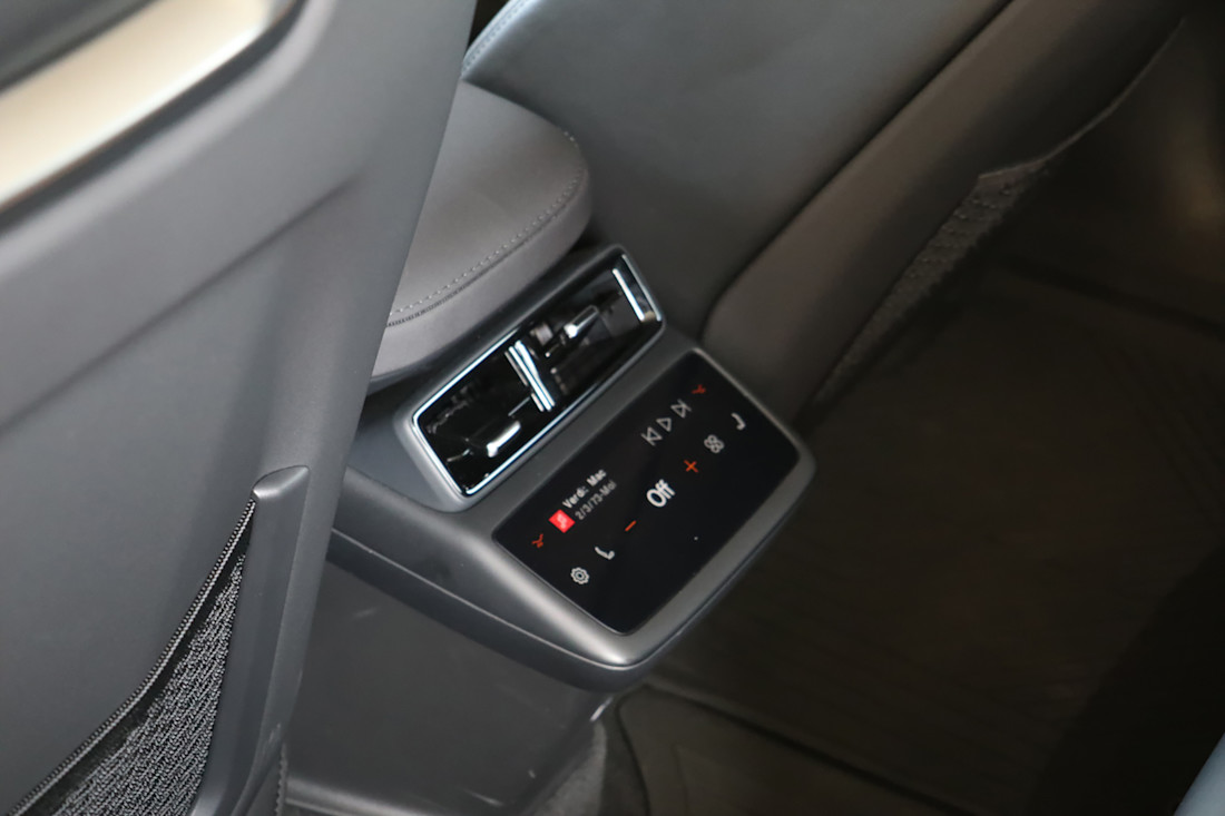 2026 Polestar 4 - TD - JM - 260430 - 33.jpg