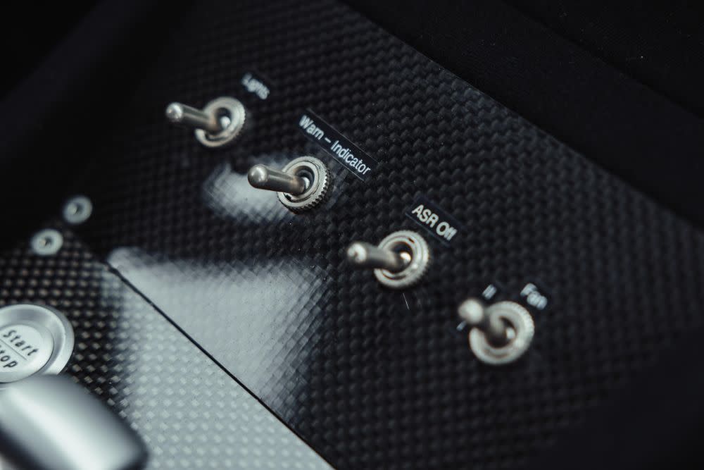 Mercedes-CLK-DTM-AMG-6 (1).jpg