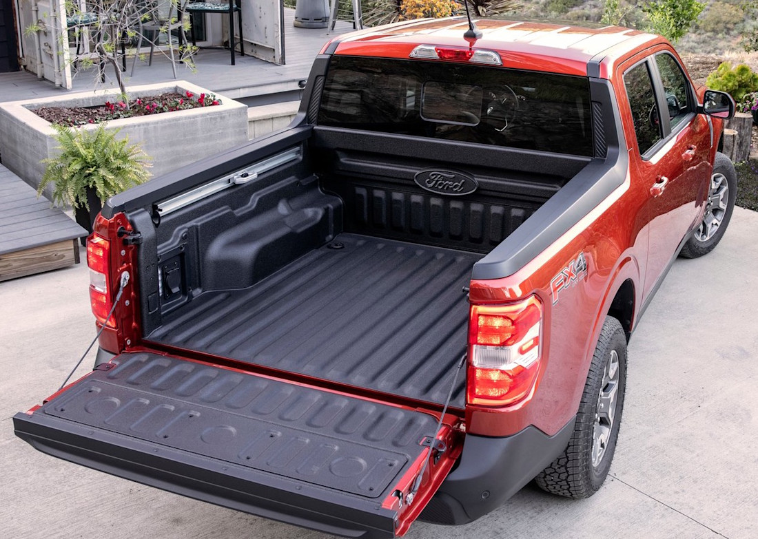 ford-maverick-trunk