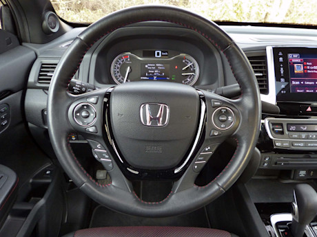 Editorial 2018 honda ridgeline black edition 16 jb