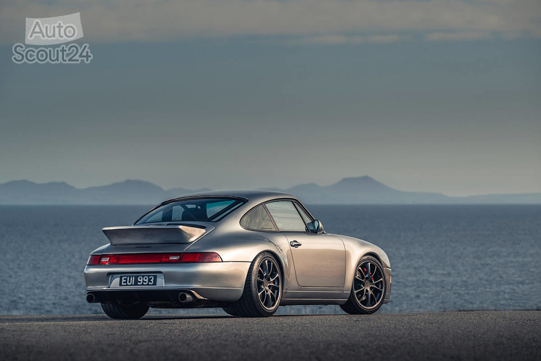Autoart-993R-By-Paul-Stephens-Porsche-993 (9).jpg