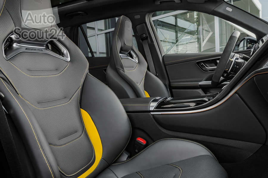 Mercedes-Benz-GLC63_S_AMG_E_Performance-2024-1600-10.jpg