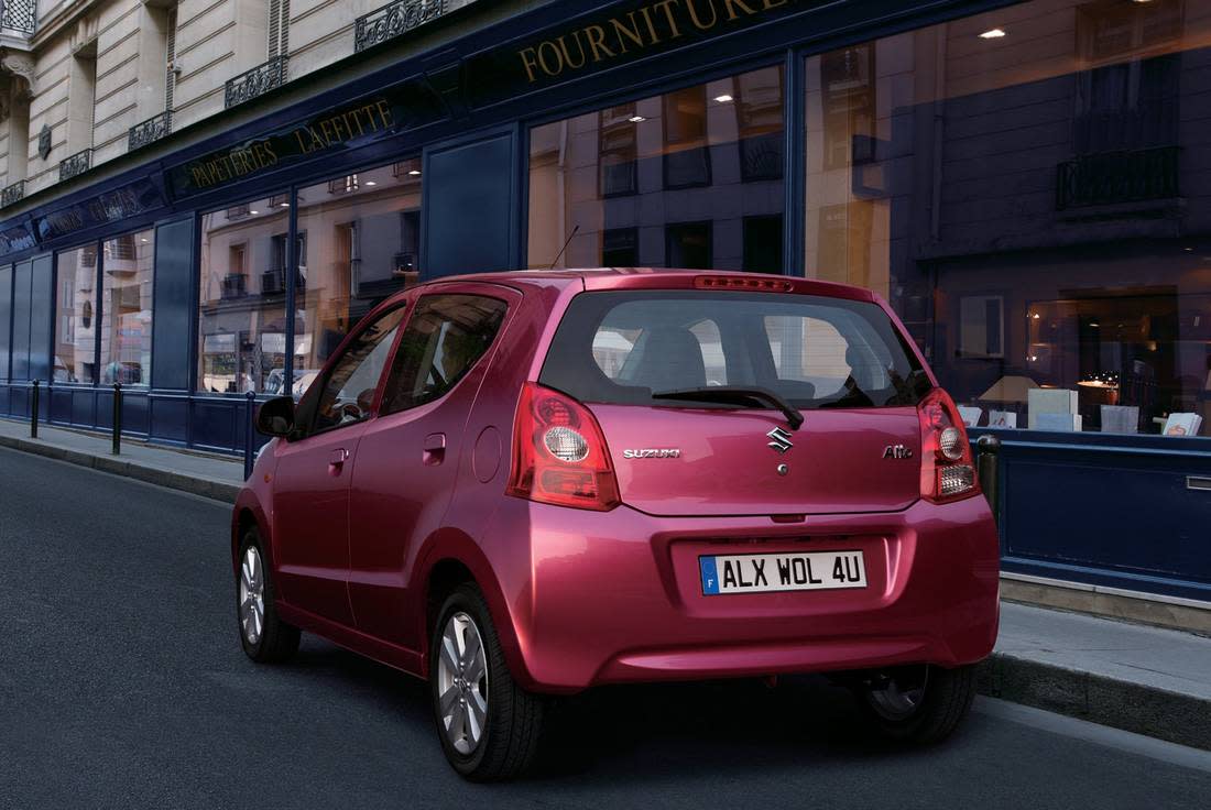 2gUWFtuzehS7jxJS0qqVf0-e485332193703bb173ab4f95d937d369-suzuki-alto-back-1100