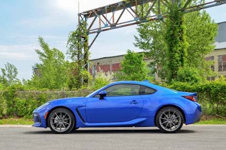 Editorial 2022 subaru brz sport tech 03 va fr