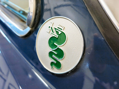 Editorial 09 bh 1974 alfa romeo 2000 gtv