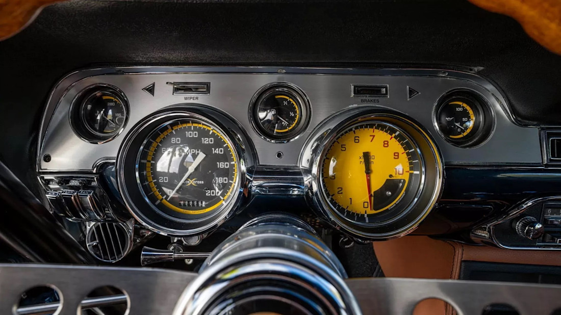 Ford-mustang-1968-off-road-restomod (2).jpg