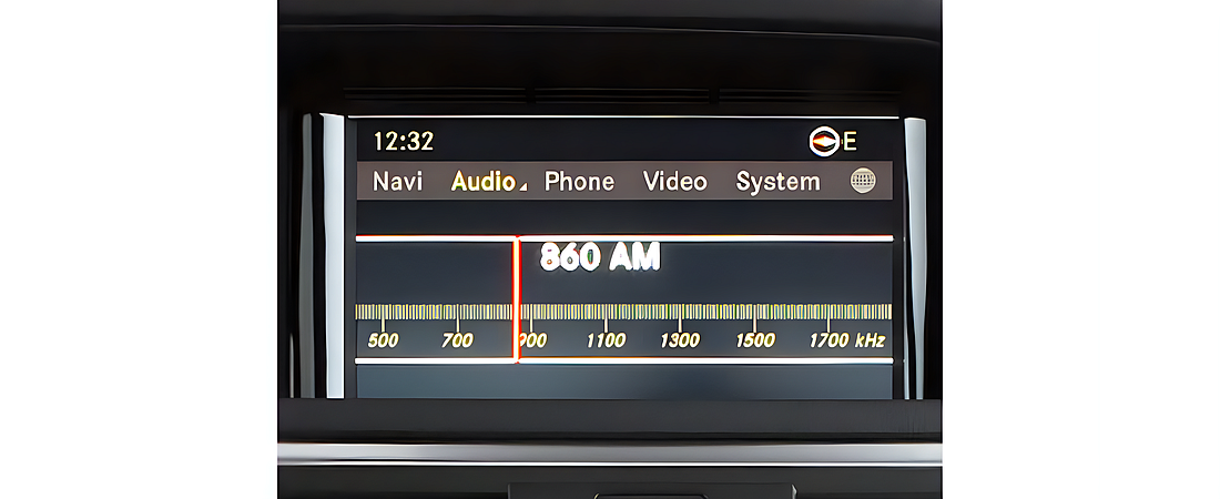 Mercedes-Benz E-Class 2011 39