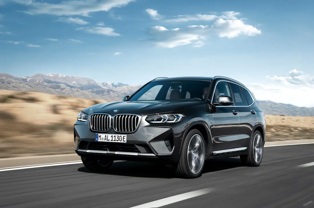 AS24 BMW X3 2021 rijdend voor