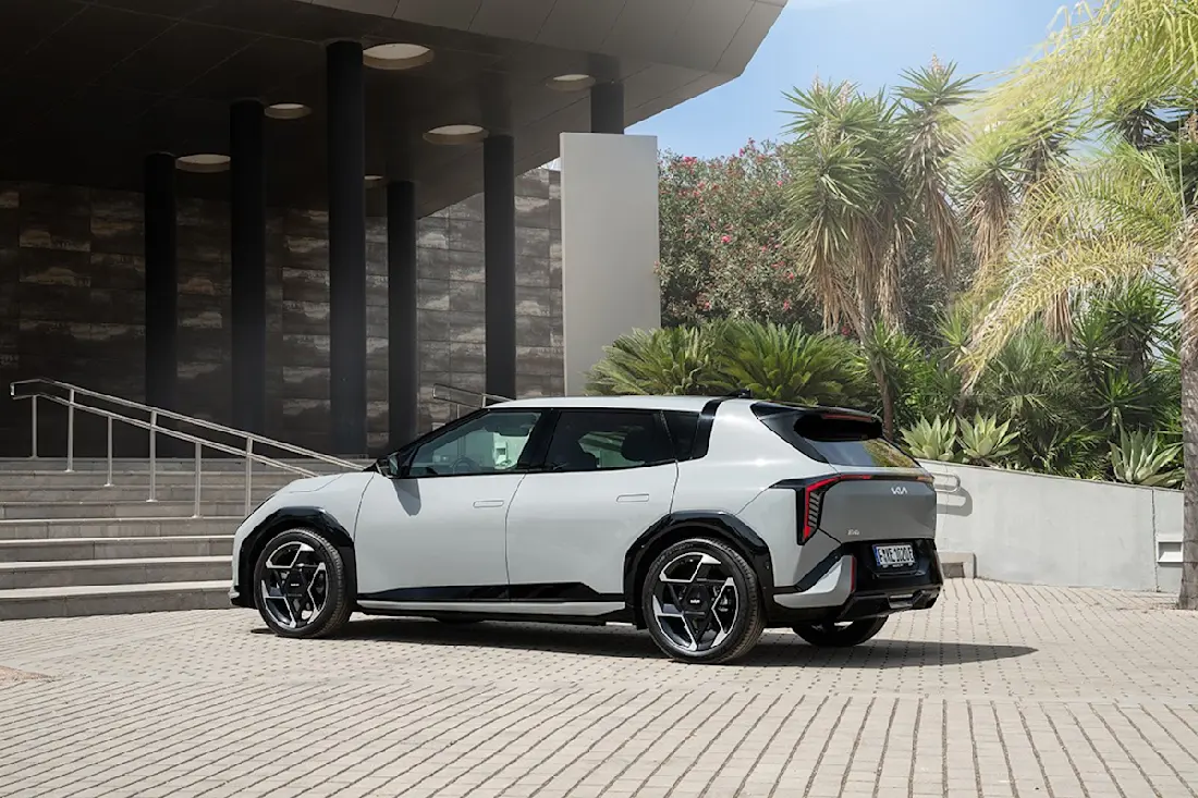 BEBE20250925 Kia EV4 01