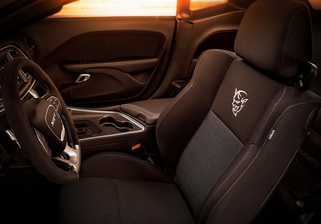 dodge-demon-seats