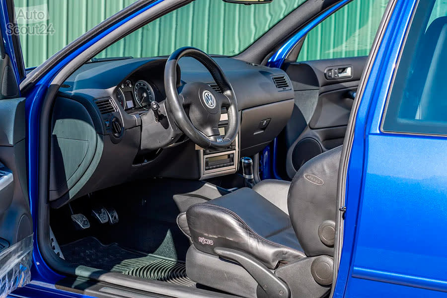volkswagen-golf-r32-autoscout24 (14).jpg