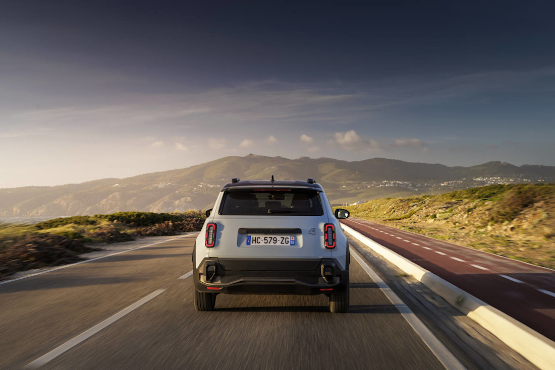 Renault-4-e-tech-2025 (20).jpg