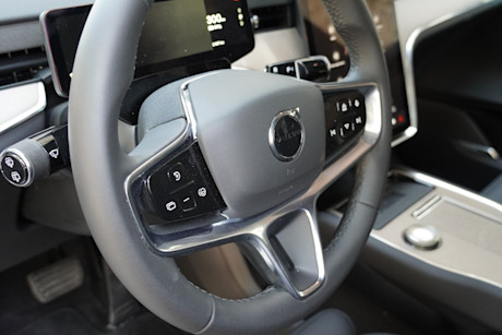 Volvo EX90 2025 : essai routier Body Image