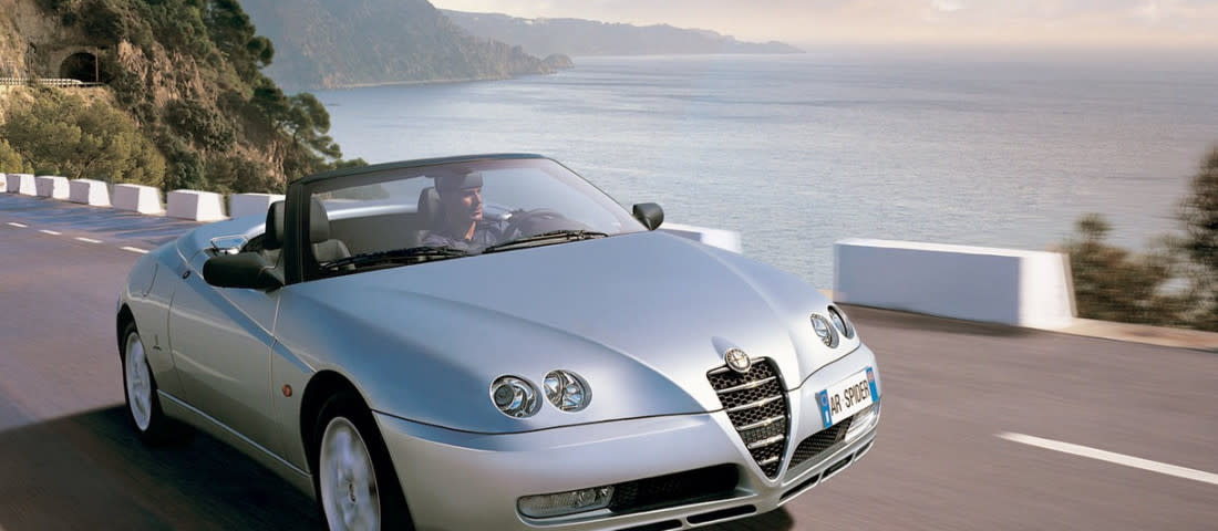 Alfa_Romeo-Spider-2003-1280-01-1100