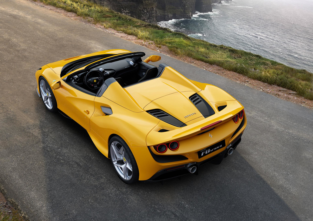 Ferrari F8 Spider_05.jpg