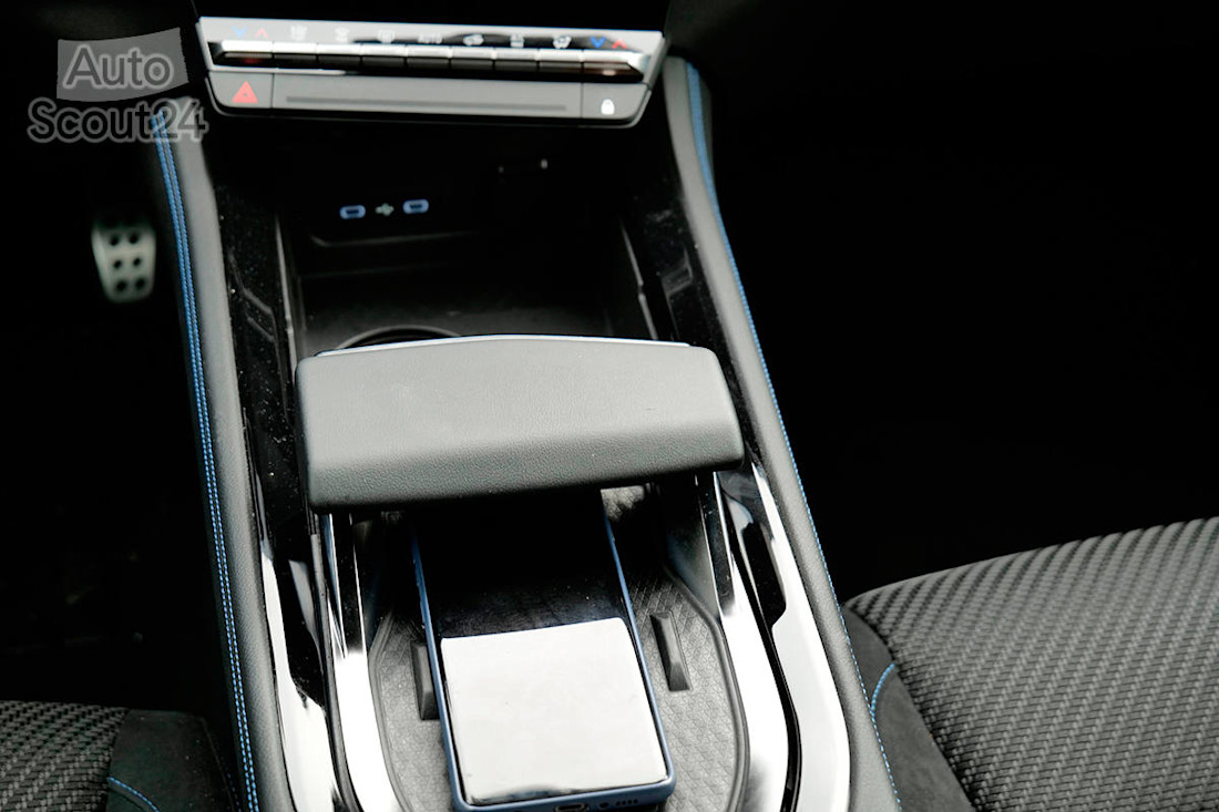 Video prueba Renault Austral HEV 2023 interior Ruben Fidalgo AS24 (20).jpg