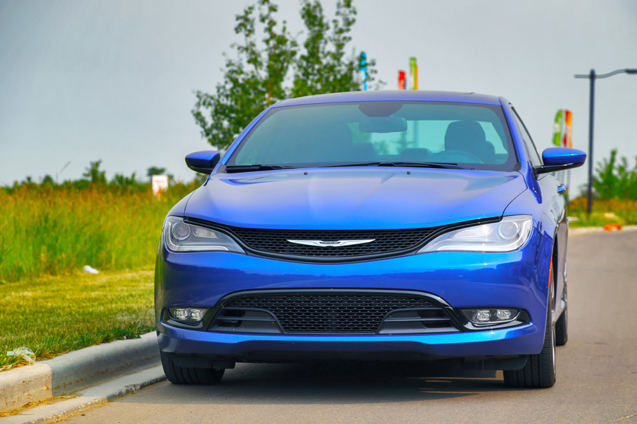 Editorial 2015 chrysler 200 s ts 01 2653