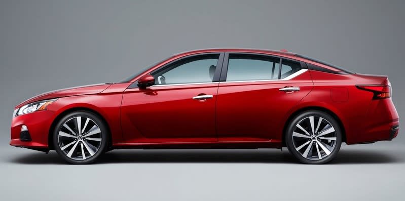 nissan-altima-side