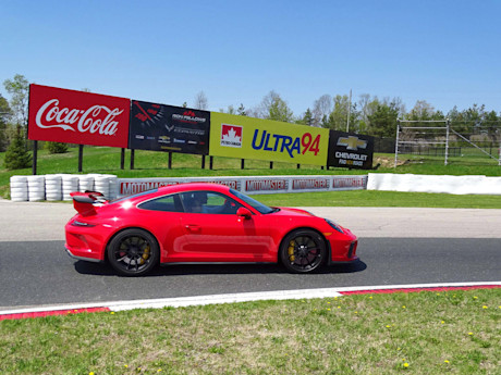 Editorial 2018 porsche 911 gt3 03 jb