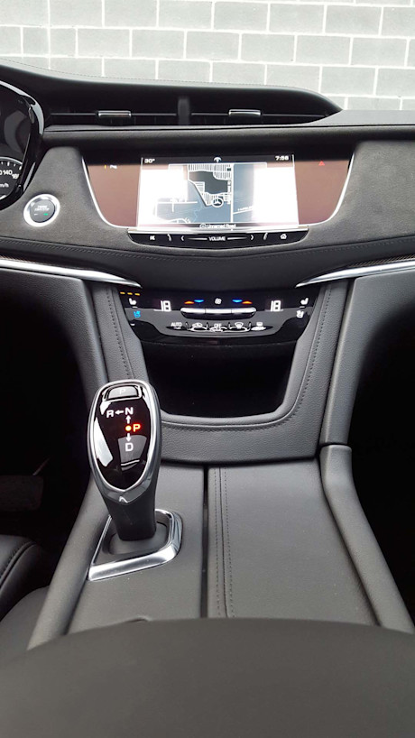 Editorial 2017 cadillac xt5 platinum jp 23