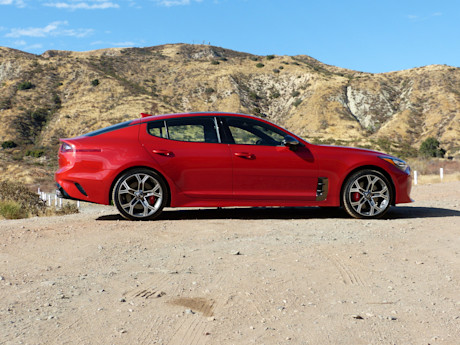 Editorial 2018 kia stinger jb 18
