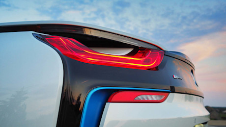 Editorial 2019 bmw i8 roadster 26 jp