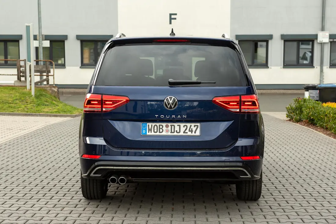 vw-touran-2026-heck