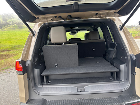 Lexus LX 700h 2025 : essai routier Image