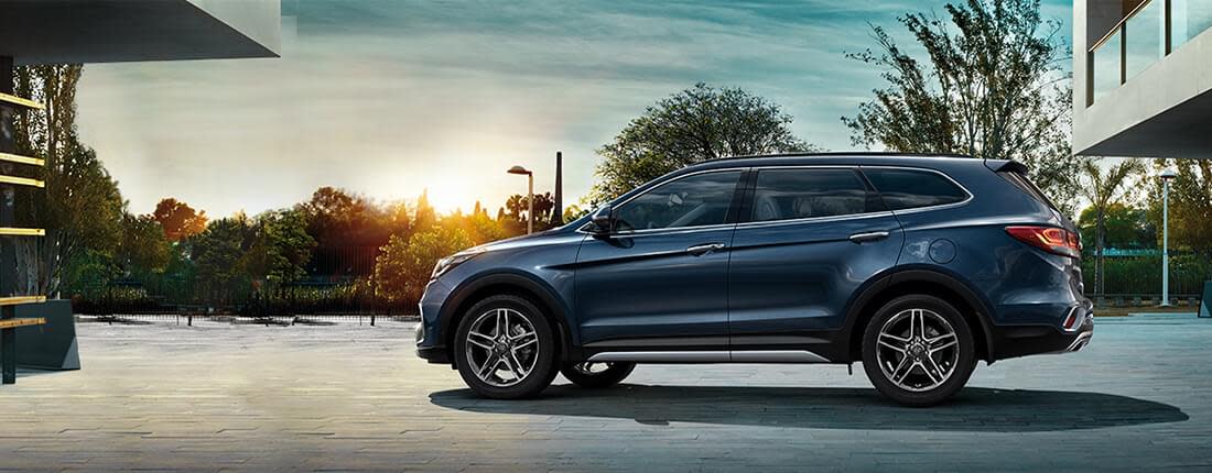 hyundai-grand-santa-fe-l-01