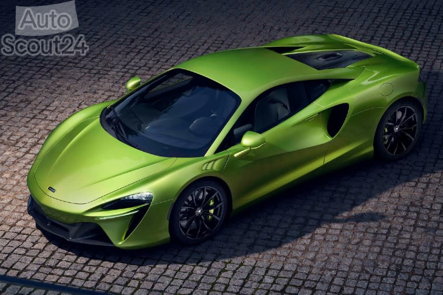 McLaren-Artura-2022-1280-01 (2).jpg