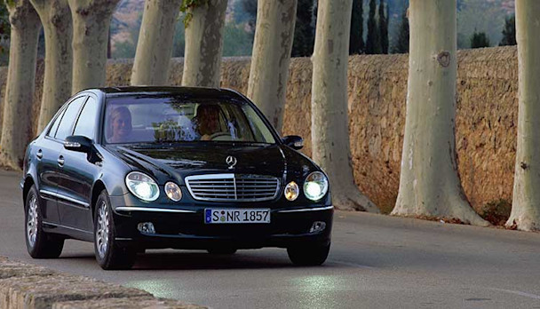 Mercedes E 240