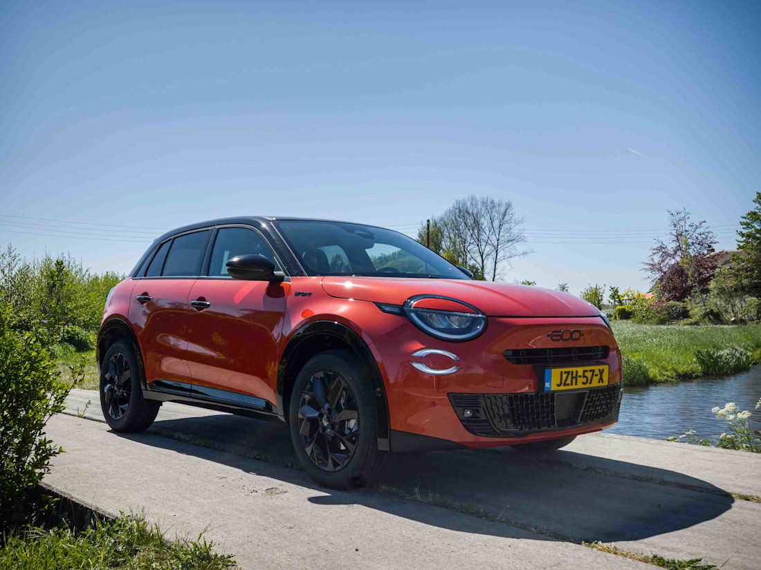 AutoRAI Fiat 600 Hybrid 145 Sport 1