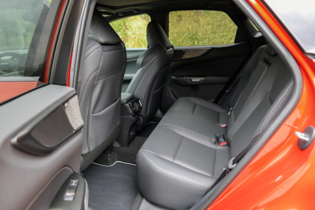 Editorial 2024 lexus nx 350 f sport series 3 td 231120 16 jm