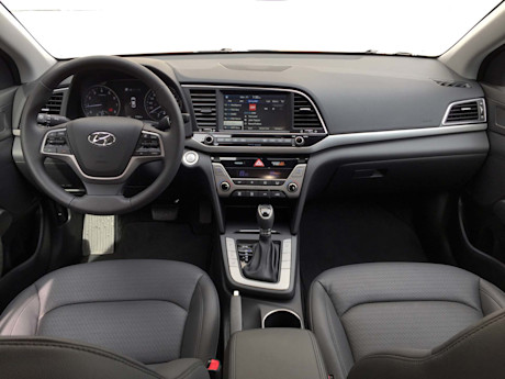 Editorial 2017 hyundai elantra limited gw 15