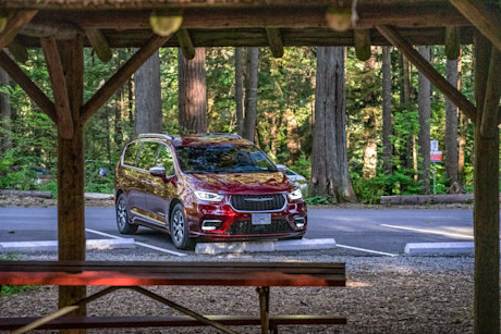 Editorial 2021 chrysler pacifica hybrid pinnacle 08 bm