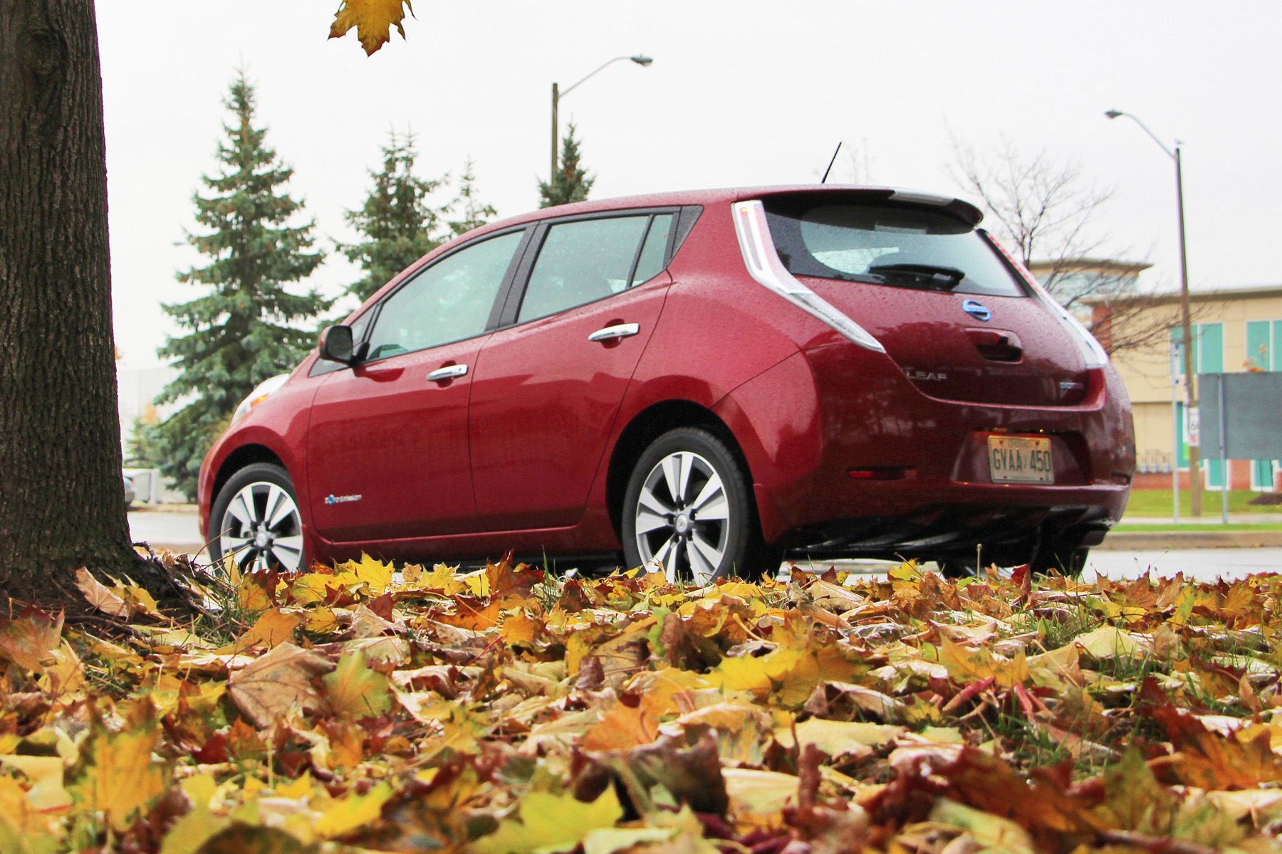 2015 Nissan Leaf Test Drive Review - AutoTrader.ca