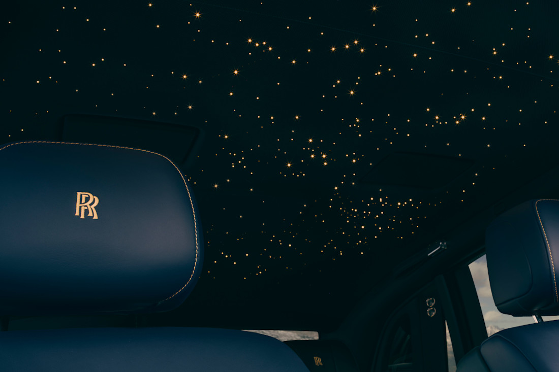 Rolls-Royce-Phantom-Goldfinger-2024 (15).jpg