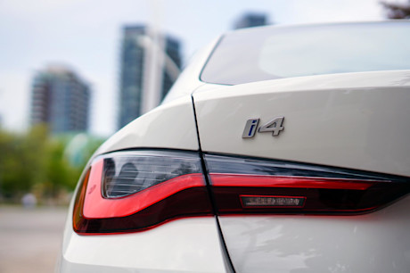 Editorial 2022 bmw i4 edrive40 17 jl