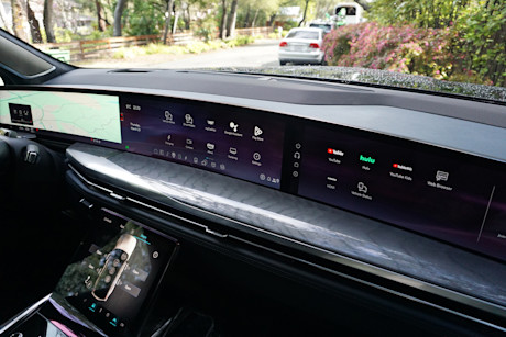 Editorial 2025 cadillac escalade iq fd di 20250313 12