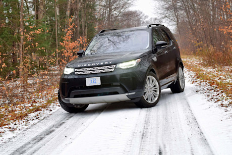 Editorial 2018 land rover discovery hse luxury td6 04 jp