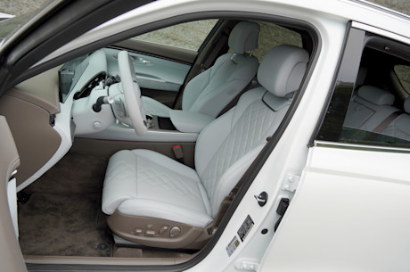 Genesis GV70 électrifié 2026 : essai routier Body Image