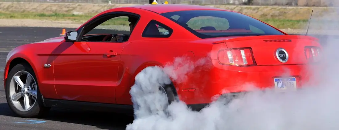 ADV-187 - auto met achterwielaandrijving